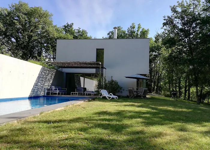 In With Private Pool Дом отдыха