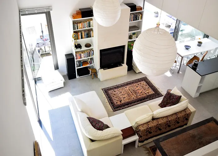 Дом отдыха In With Private Pool *