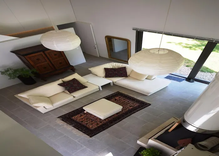 Дом отдыха In With Private Pool Boissieres (Lot)