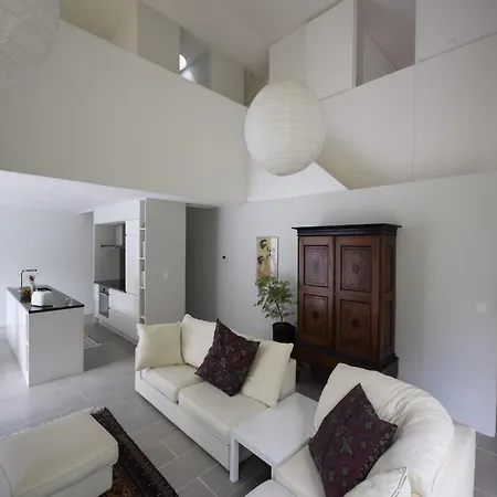 In With Private Pool Feriehus Boissieres (Lot)